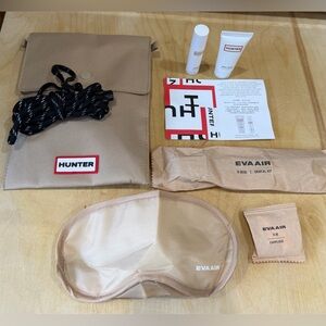 Hunter Tan Travel Kit with EVA Air Accessories